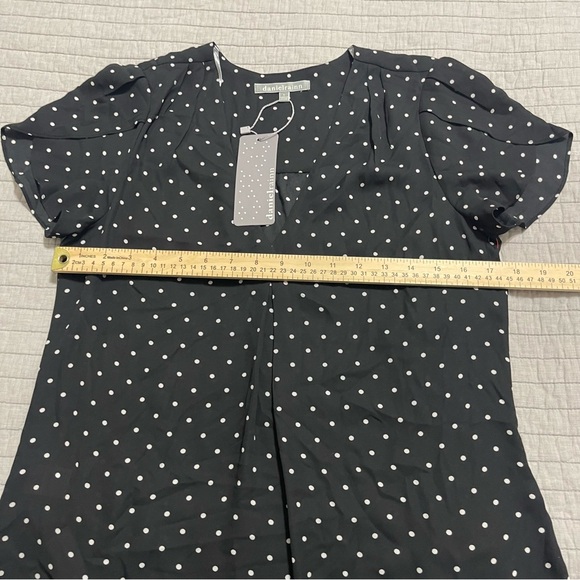 Daniel Rainn Women's Black Short Sleeve Blouse with White Polka Dots Size Small - Picture 3 of 7